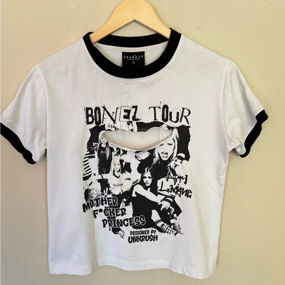AVRIL LAVIGNE "GIRLFRIEND" TEE